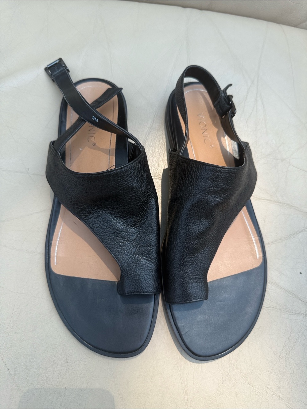 Vionic Black Leather Toe-Loop Slingback Sandals